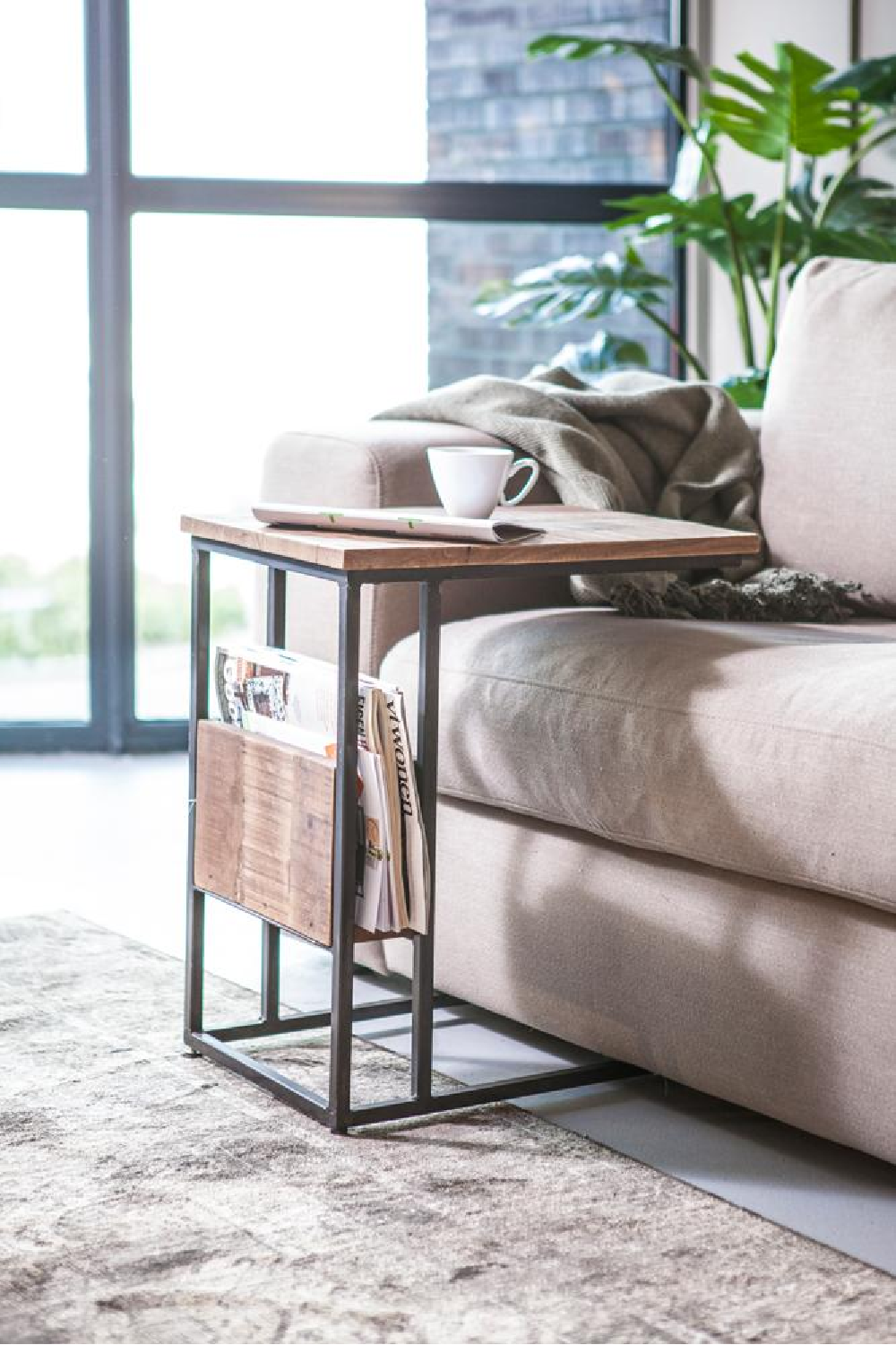 Table plateau carré en bois