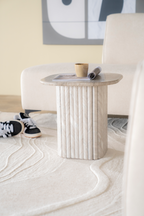 Table d'appoint en marbre gris