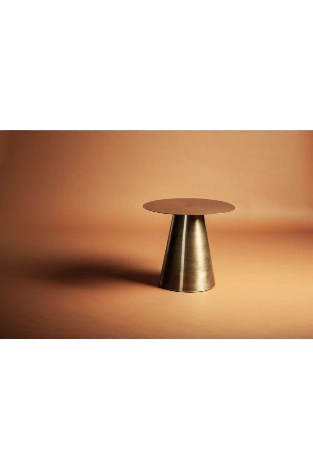 Table d'appoint socle en laiton