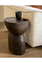 Table d'appoint en bois aux formes organiques