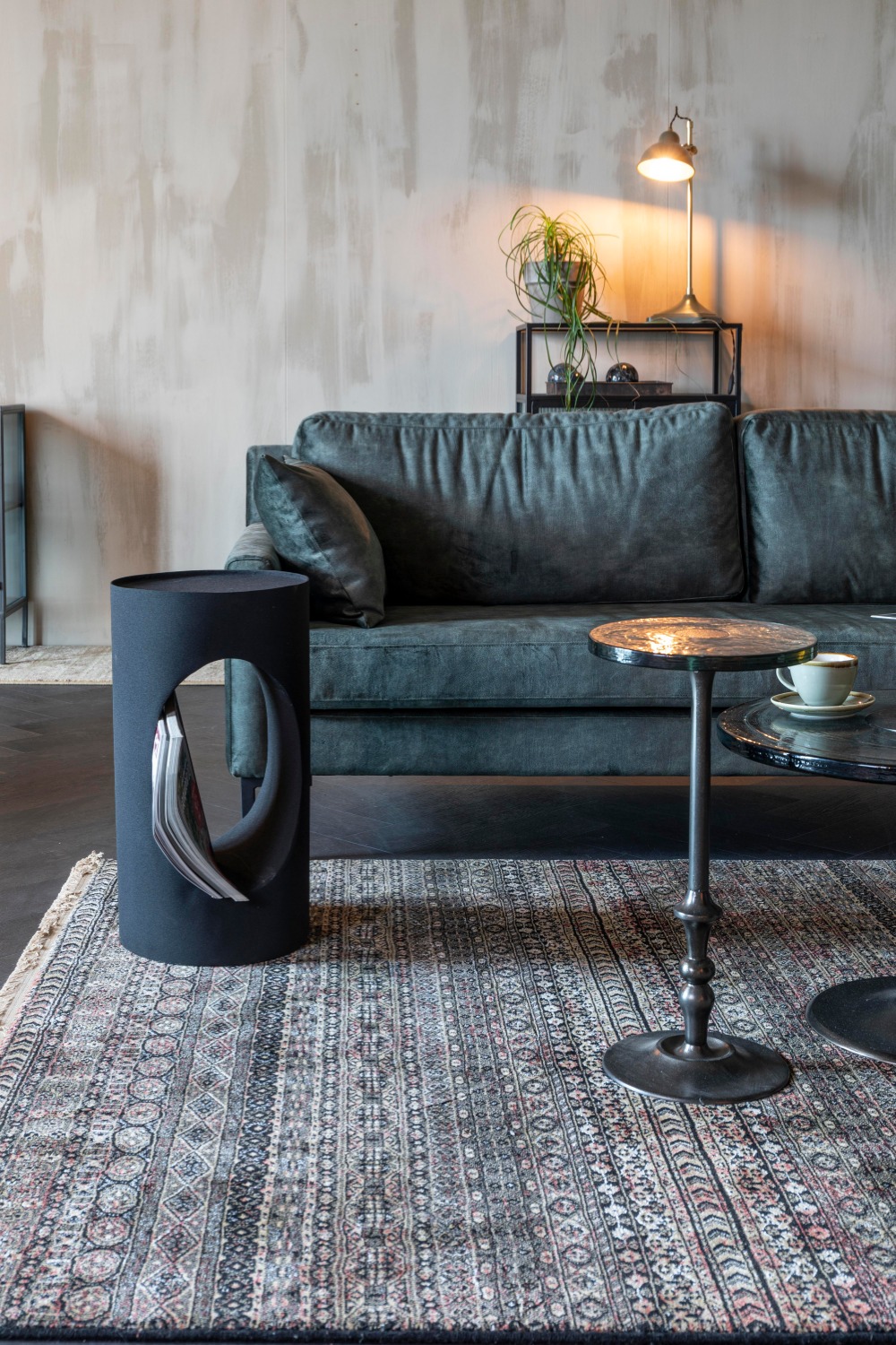 Table d'appoint cylindrique moderne