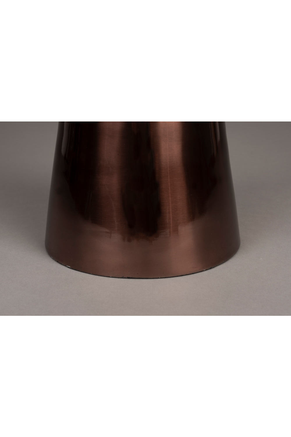 Table d'appoint en marbre brun