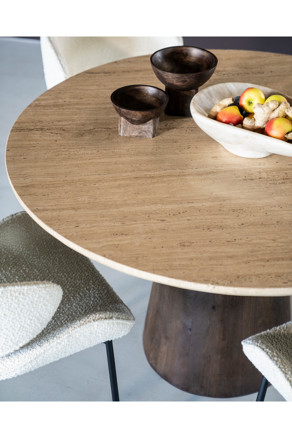 Table de salle à manger piédestal en travertin