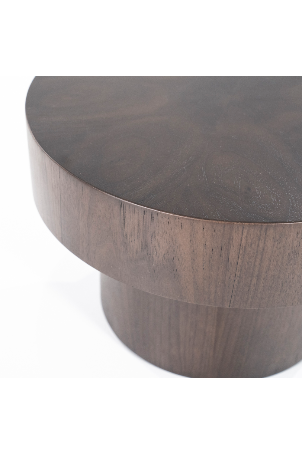 Table d'appoint en noyer laqué