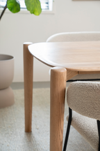 Table à manger scandinave en chêne