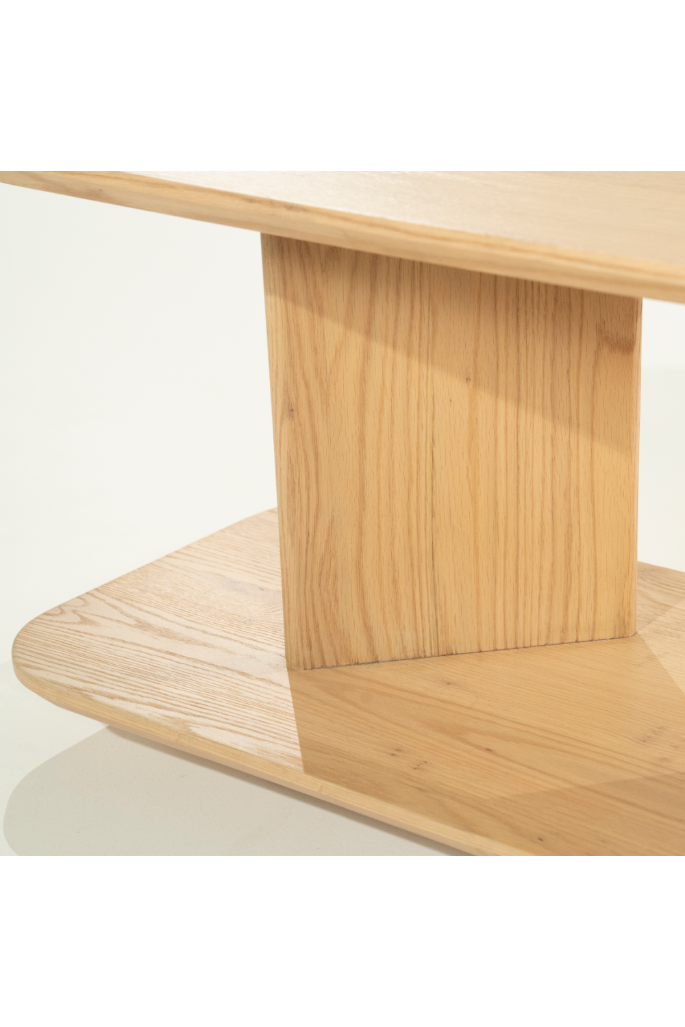 Table d'appoint en chêne laqué