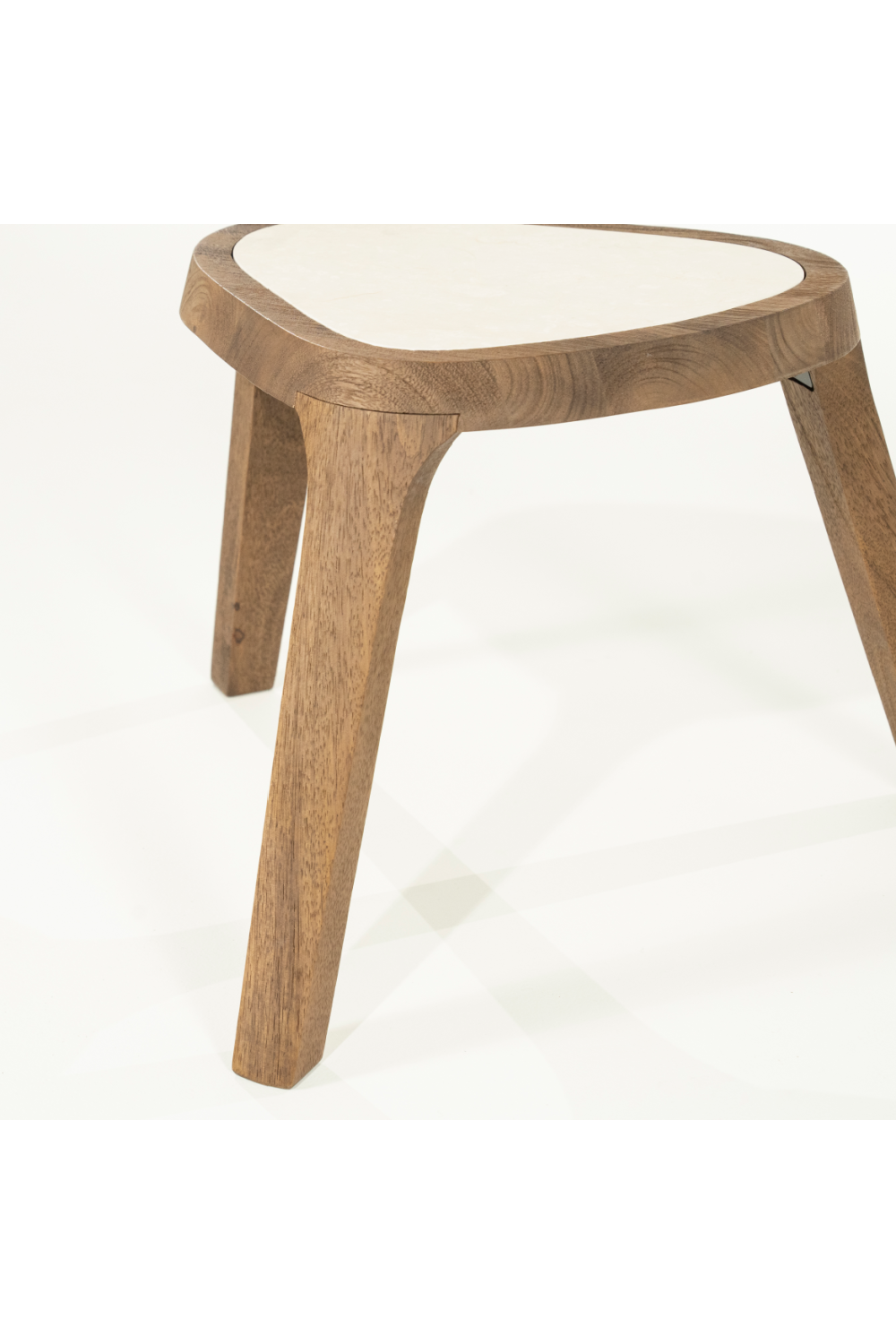 Table d'appoint triangulaire en marbre blanc