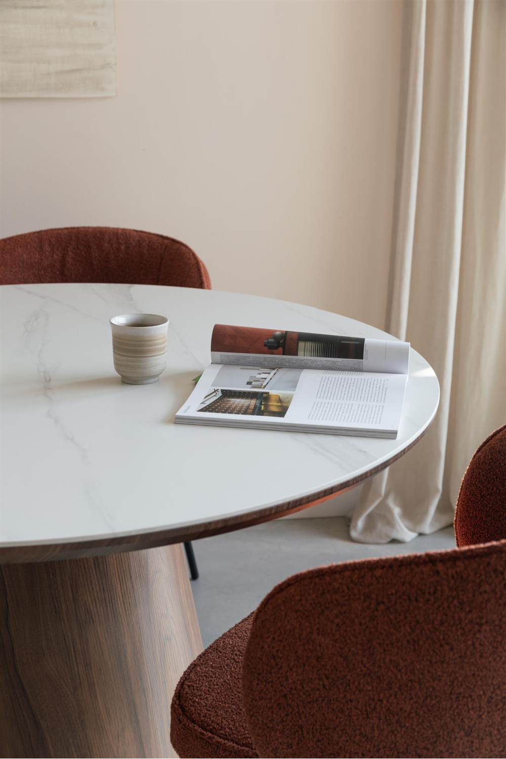 Table à manger ovale en bois