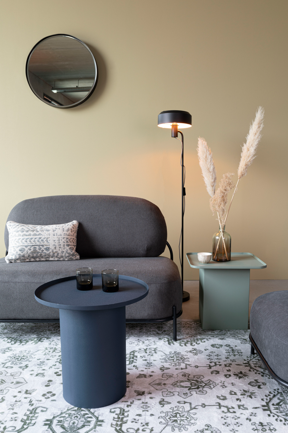 Table d'appoint carrée en fer
