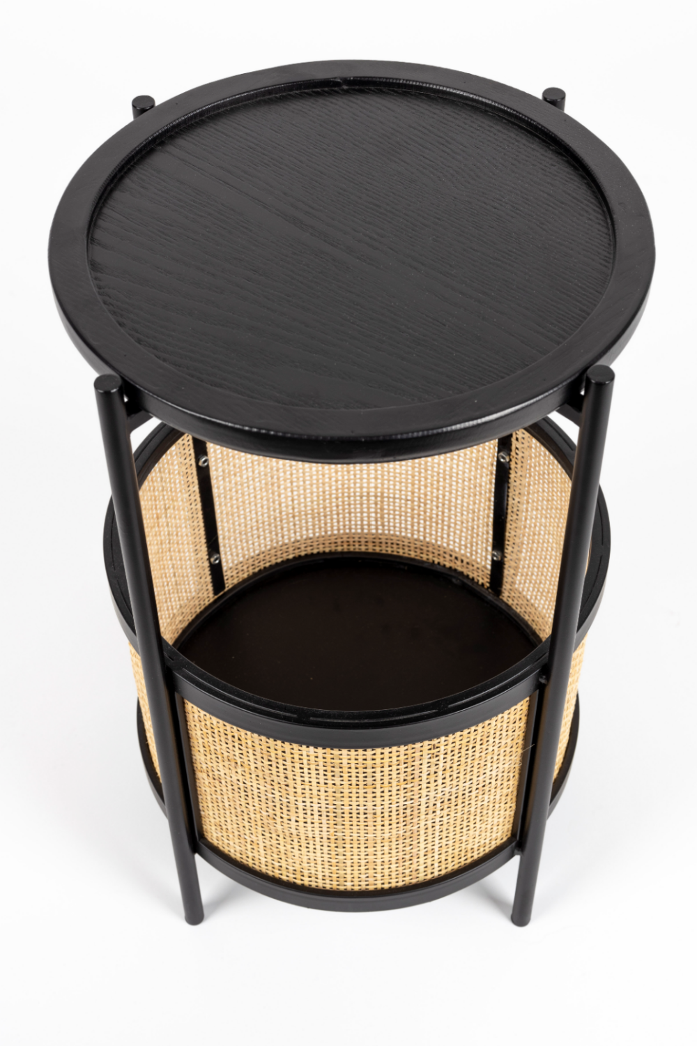 Table d'appoint avec accents en rotin