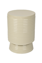 Table d'appoint en fer beige