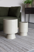 Table d'appoint en fer beige