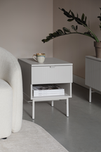 Table d'appoint/de chevet blanche