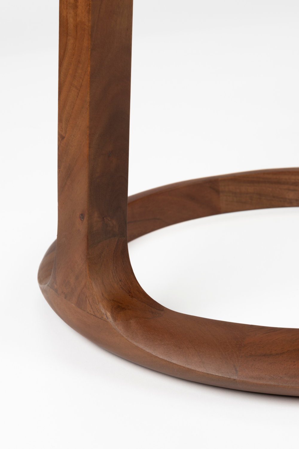 Table d'appoint en acacia