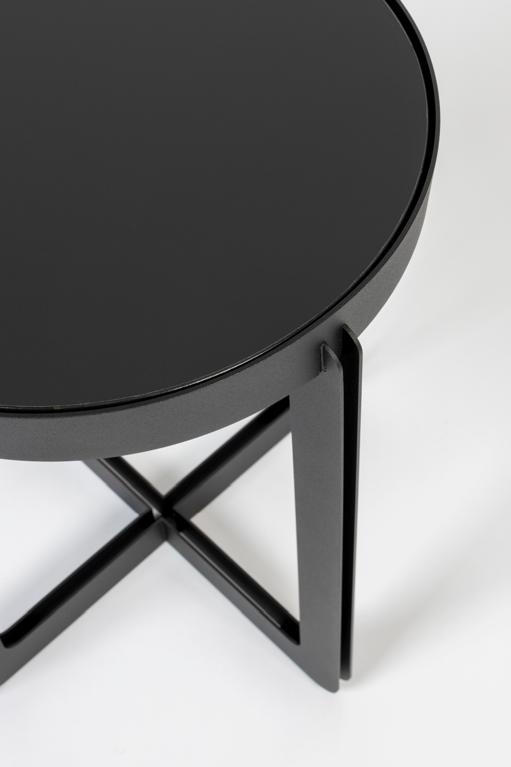 Table d'appoint à piétement croisé