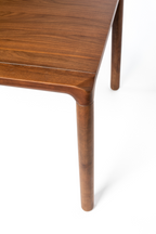 Table de salle à manger en bois laqué (P)