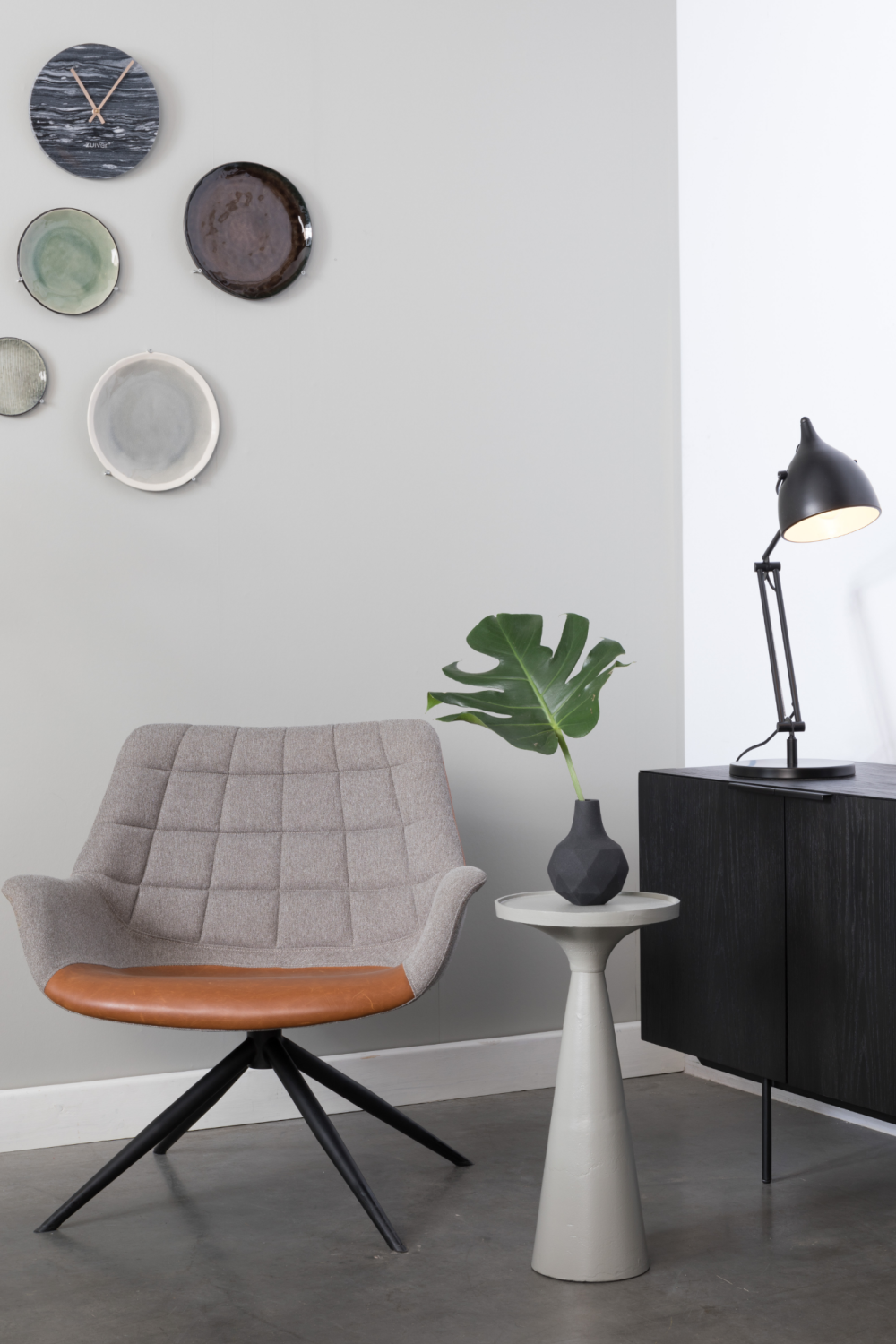 Table d'appoint pilier grise