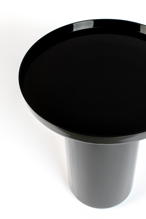 Table d'appoint noire sur pied