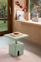 Table d'appoint carrée en fer