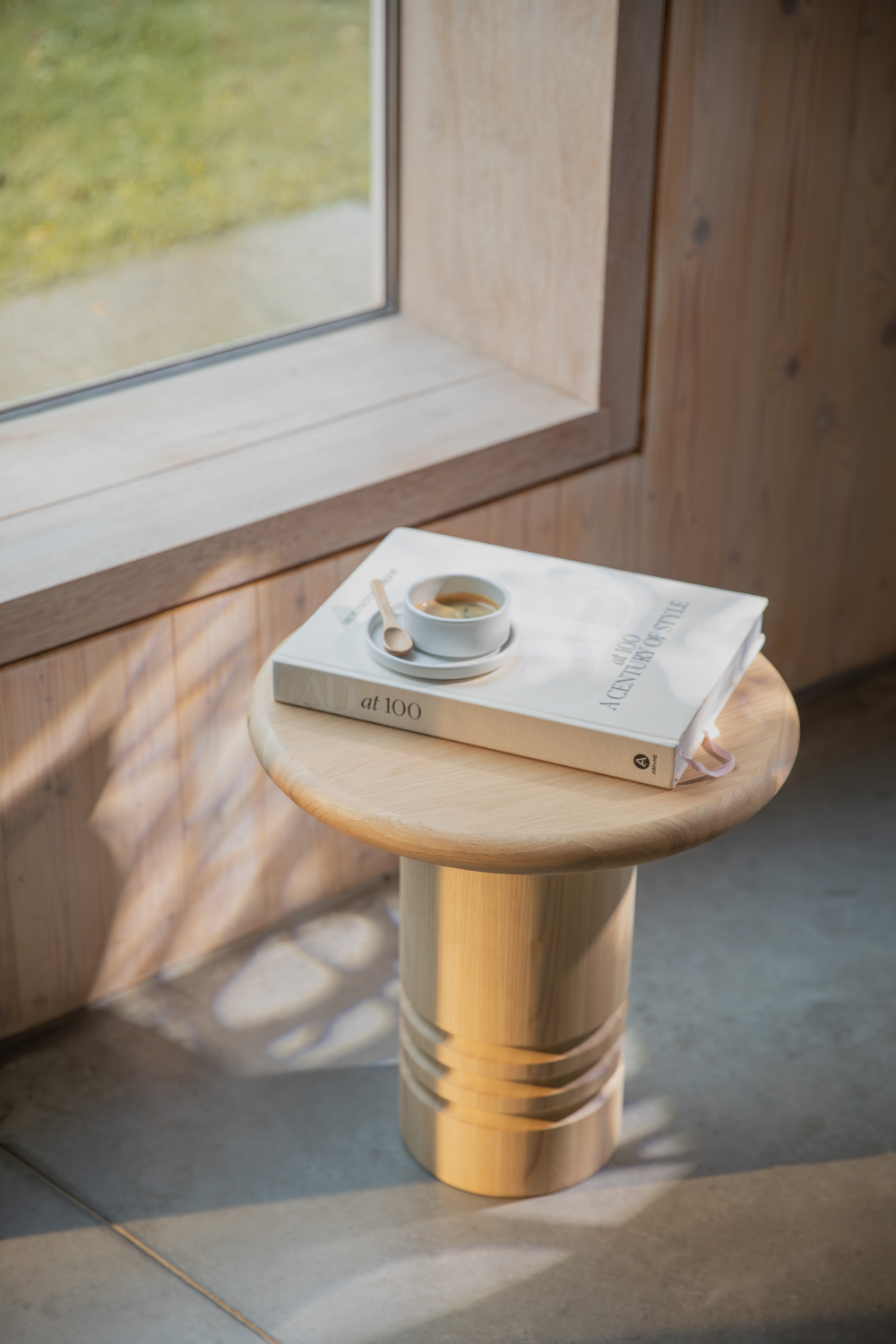 Table d'appoint socle en bois