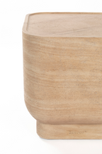 Table d'appoint minimaliste en travertin
