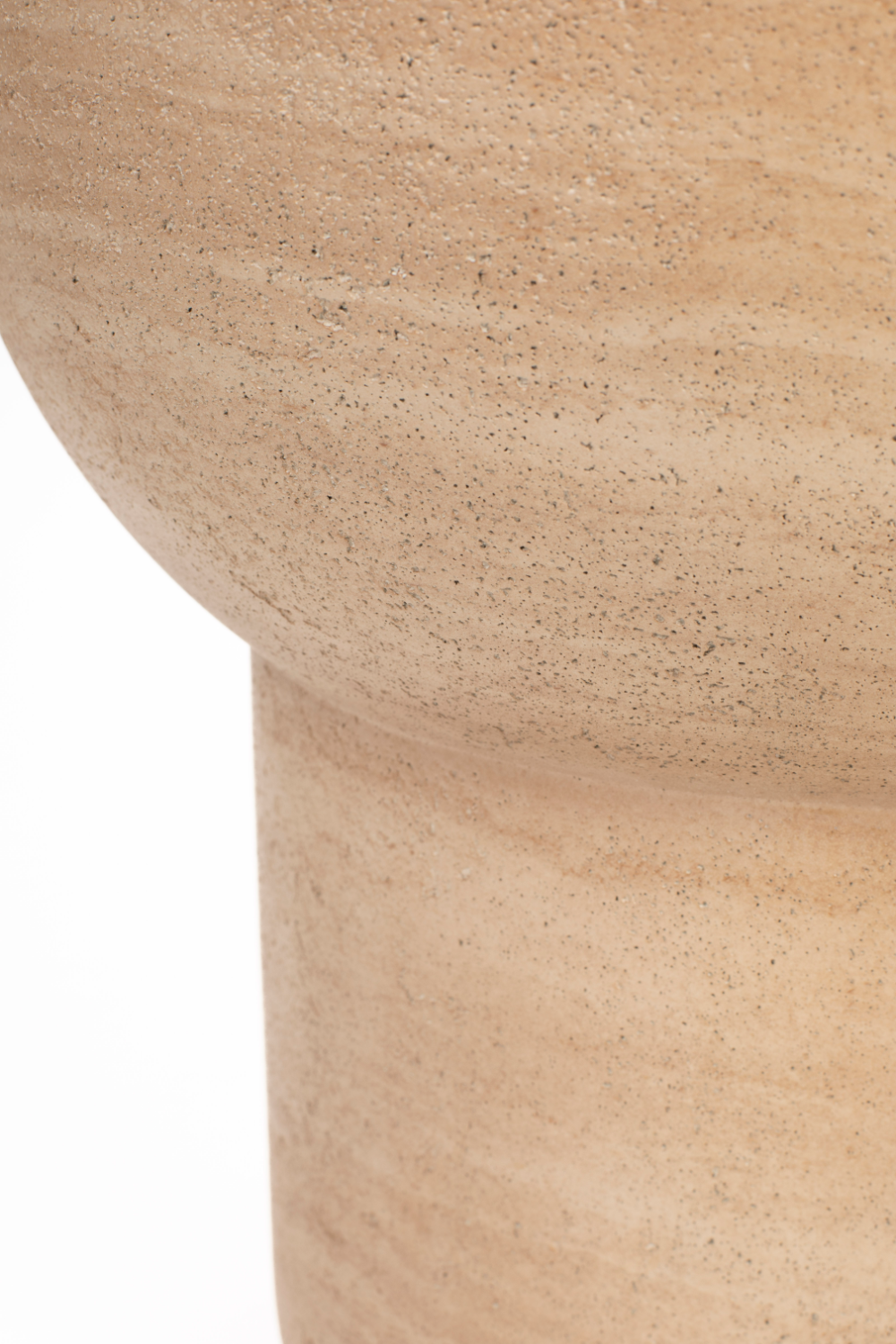 Table d'appoint minimaliste en travertin