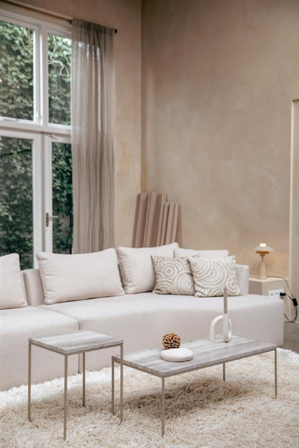 Table d'appoint en marbre gris